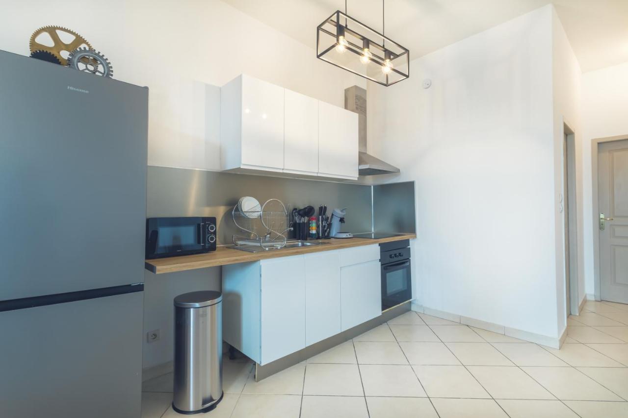 Appartement Tout Equipe Pour 6 Personnes A 15Min Des Plages Beziers Ngoại thất bức ảnh